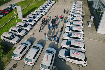 Isporuka SEAT - „Crveni i Red Taxi“