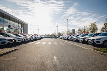 Isporuka SEAT - „Crveni i Red Taxi“